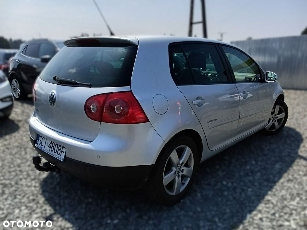 Volkswagen Golf - 2