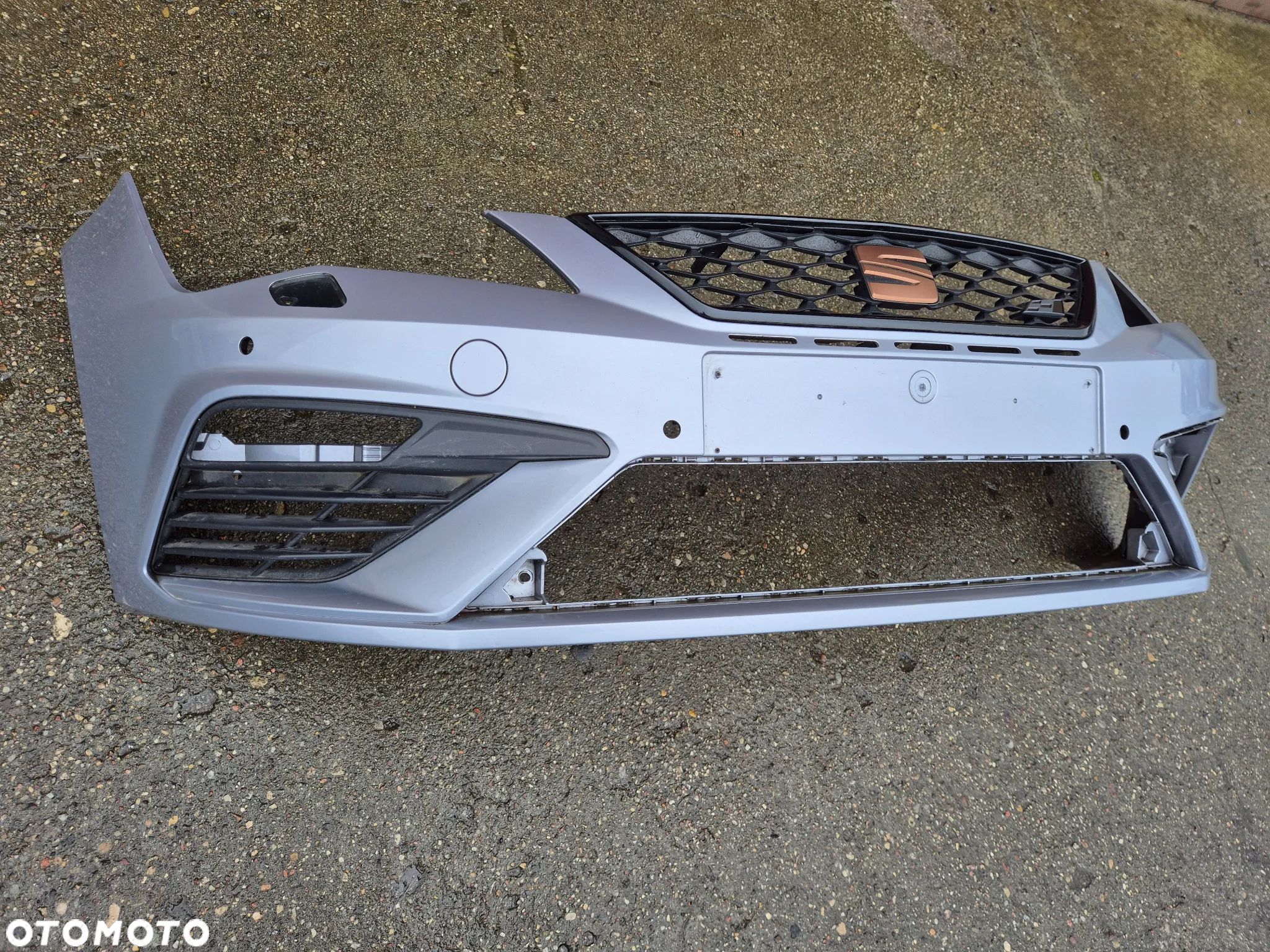 Seat Leon 3 III CUPRA lifting 17- zderzak przedni kratka grill 5F - 1