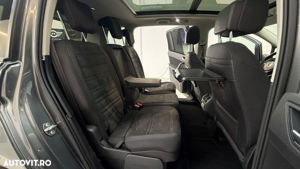 Volkswagen Touran - 19