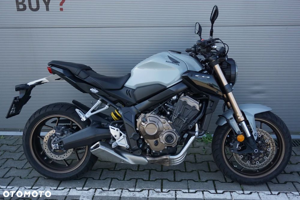 Honda CB - 2