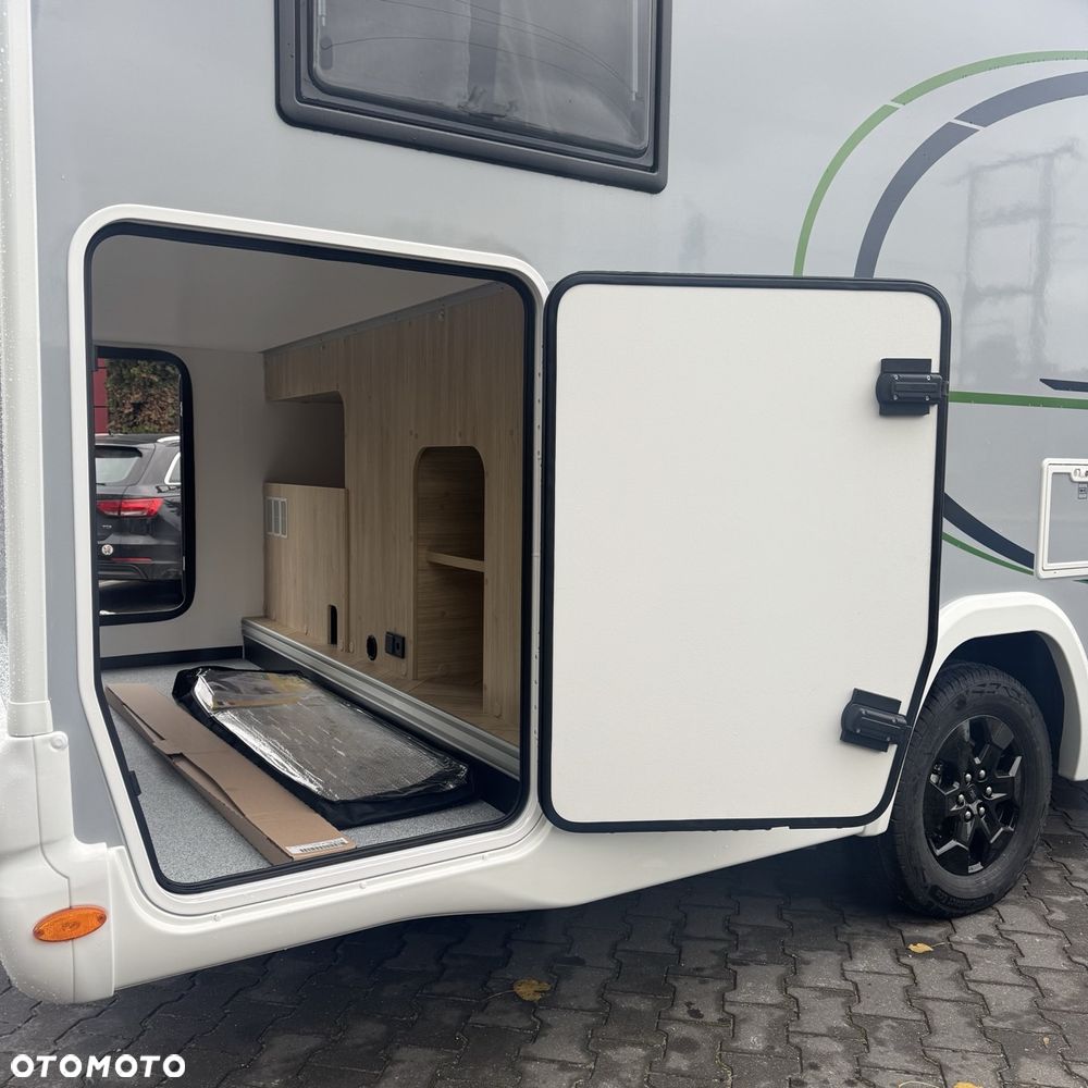 Ford Chausson 797 Titanium Ultimate - 8