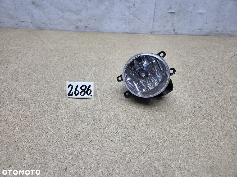 HALOGEN PRAWY Toyota Yaris, auris, Avensis, Aygo X, Corolla 81210-02110 - 1