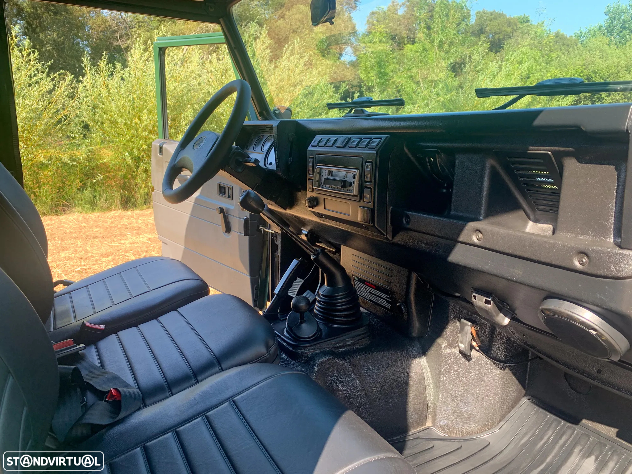 Land Rover Defender 90 2.5 Td5 Soft Top - 25