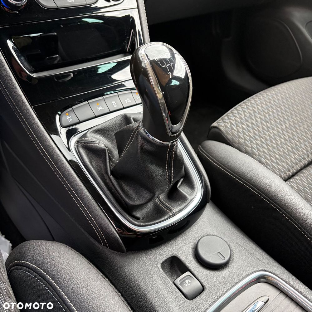 Opel Astra 1.4 Turbo Innovation - 20