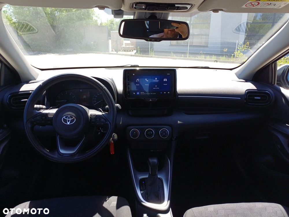 Toyota Yaris 1.5 Comfort CVT - 11