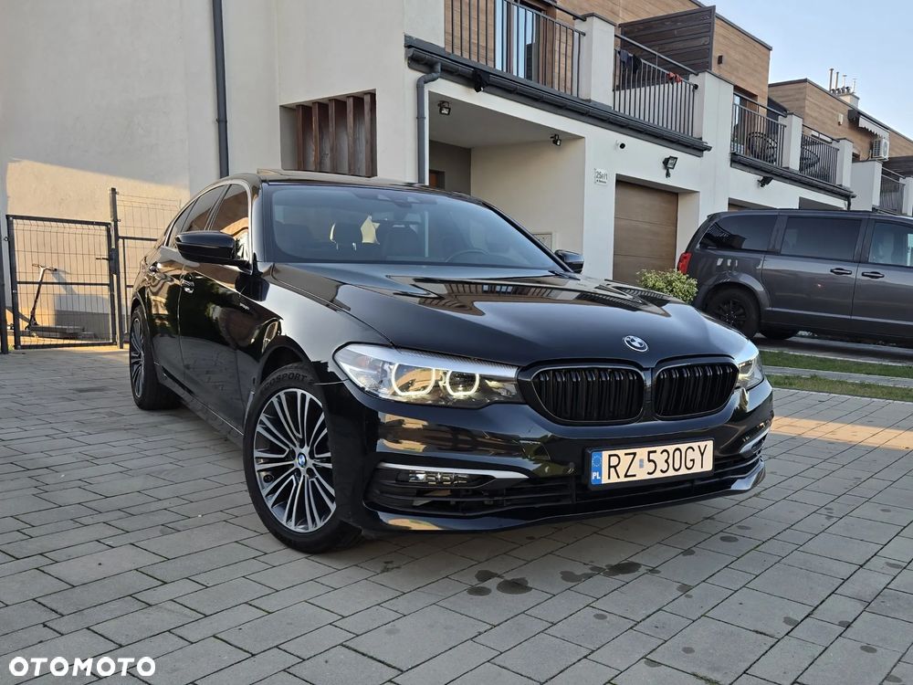 BMW Seria 5 530e iPerformance Luxury Line - 1
