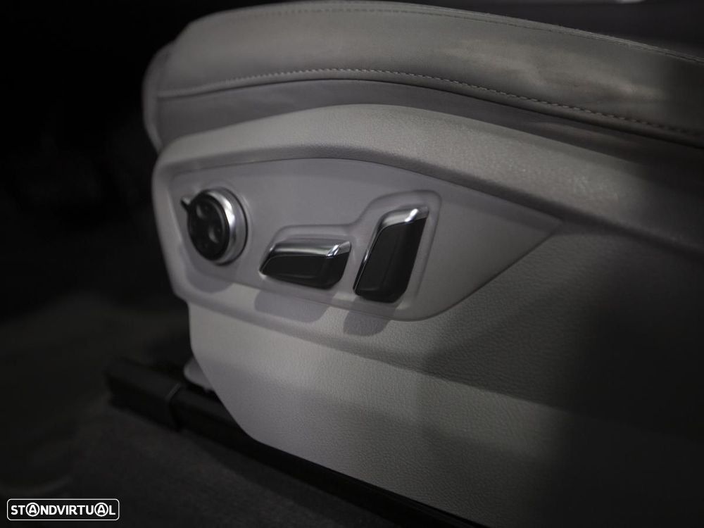 Audi Q7 3.0 TDI quattro S-line Tiptronic 7L - 40