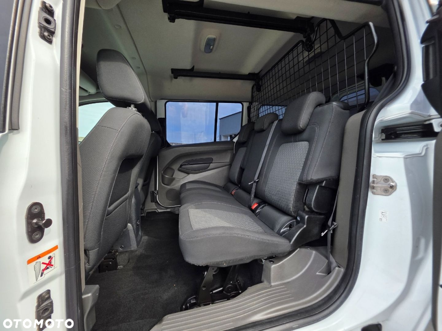 Ford Transit Connect - 17