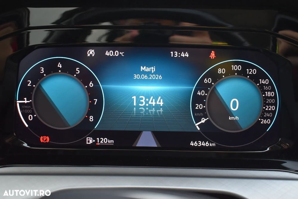 VOLKSWAGEN Golf 2021 — imagine 5