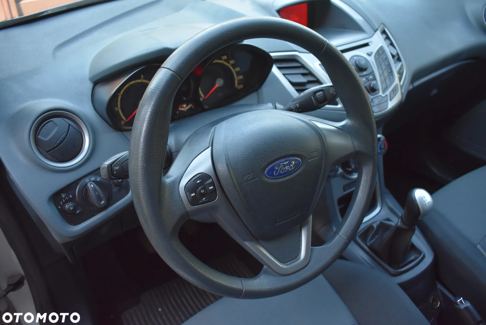 Ford Fiesta 1.25 Trend - 10