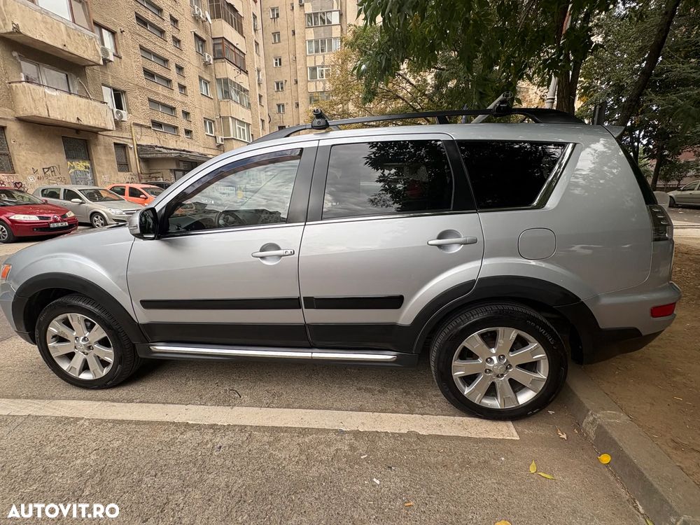 Mitsubishi Outlander - 5