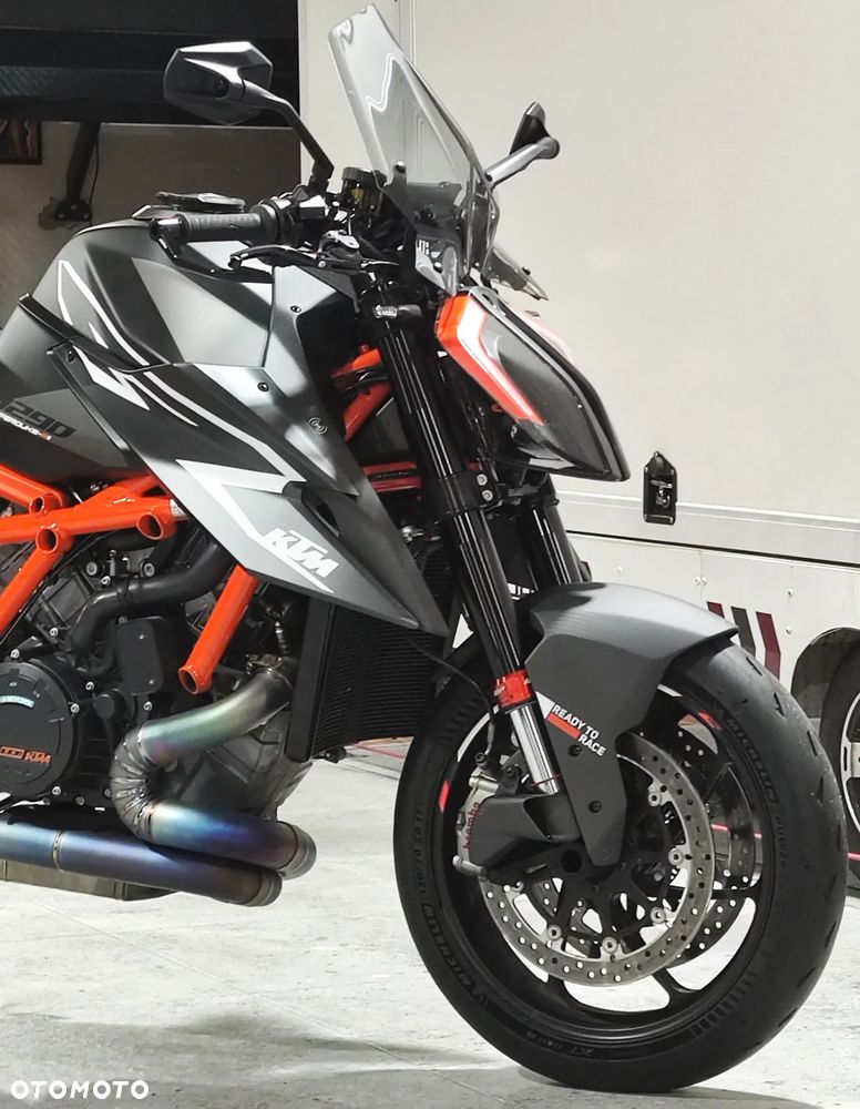 KTM Super Duke - 11