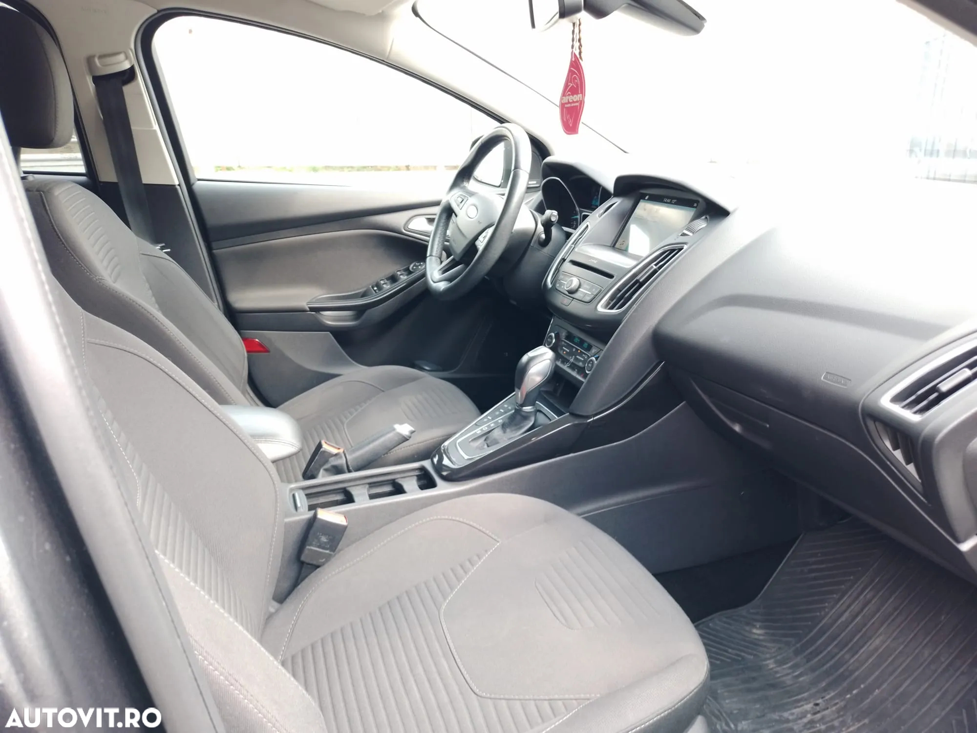 Ford Focus 1.0 EcoBoost Titanium - 14