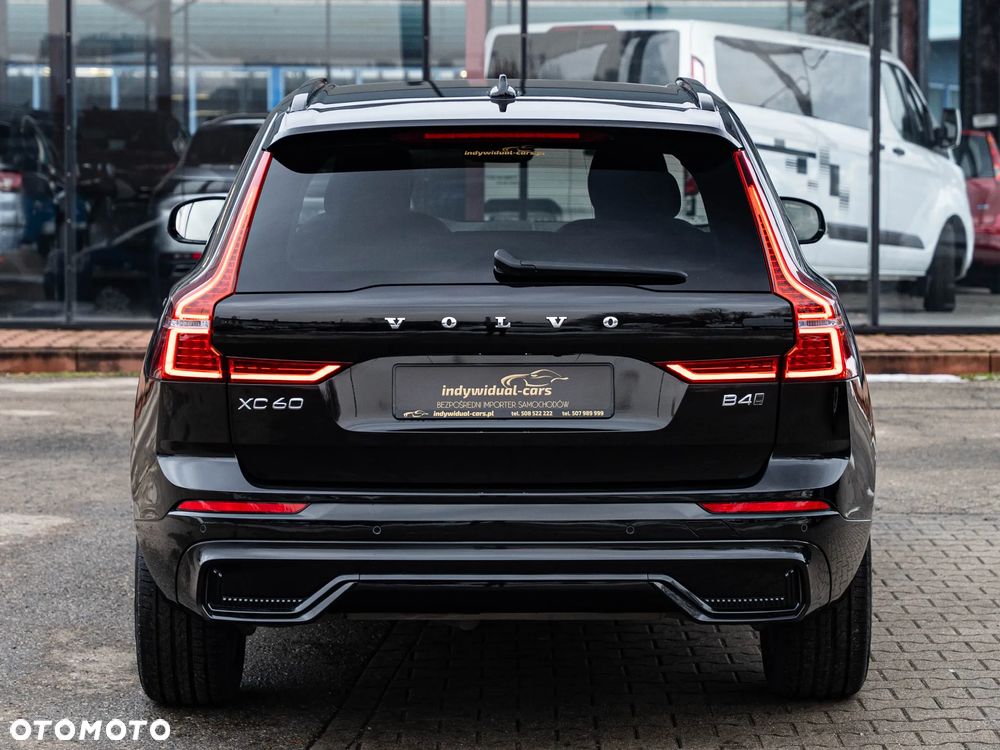 Volvo XC 60 B4 D AWD Plus Dark - 18