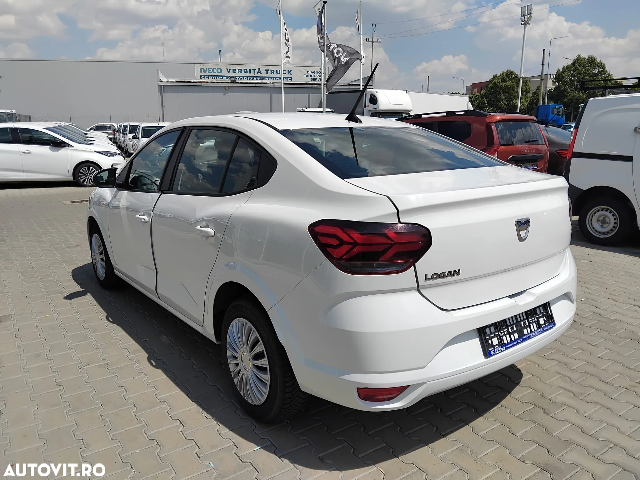 Dacia Logan TCe 90 MT6 Comfort - 4
