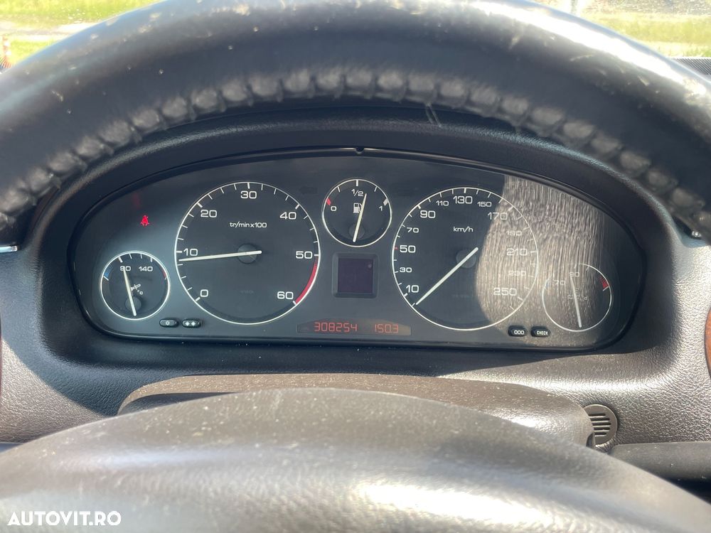 Peugeot 607 2.2HDI Pack - 14