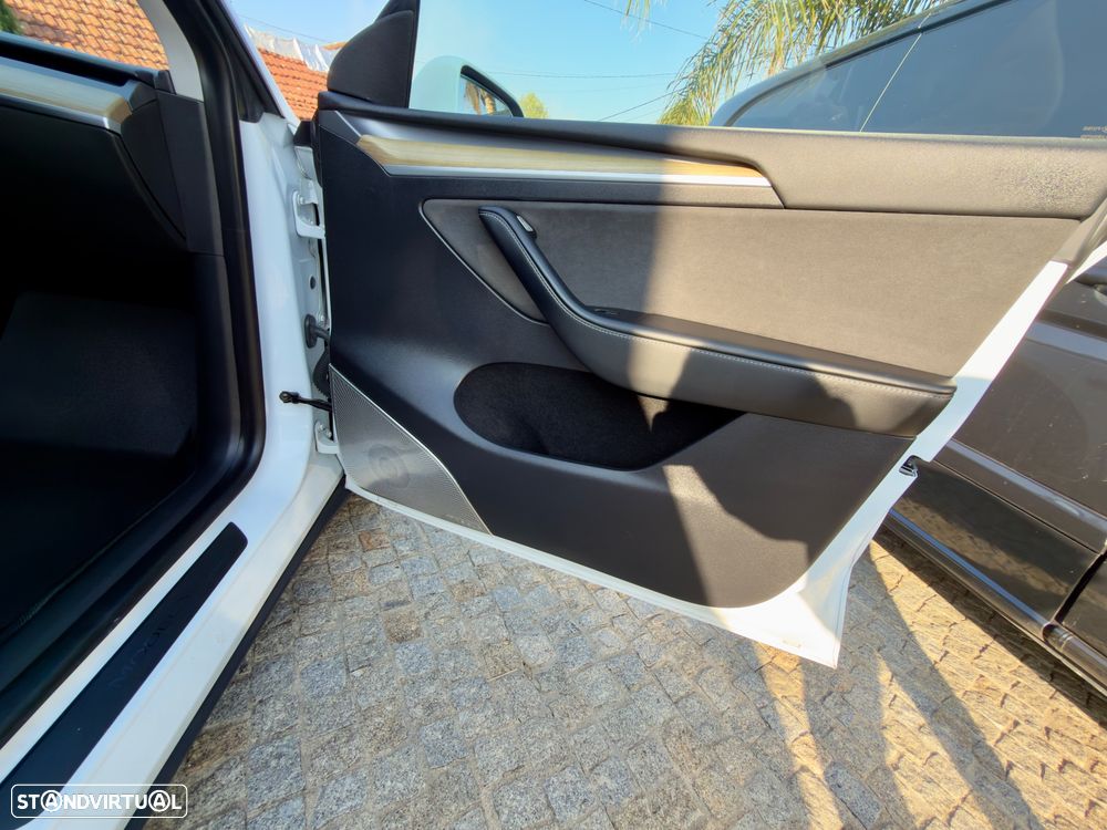 Tesla Model Y Tração Traseira - 18