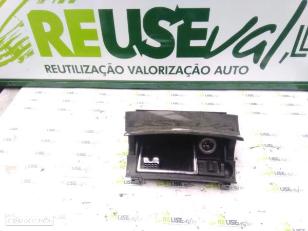 Cinzeiro Fr Mercedes-Benz E-Class (W211) - 2