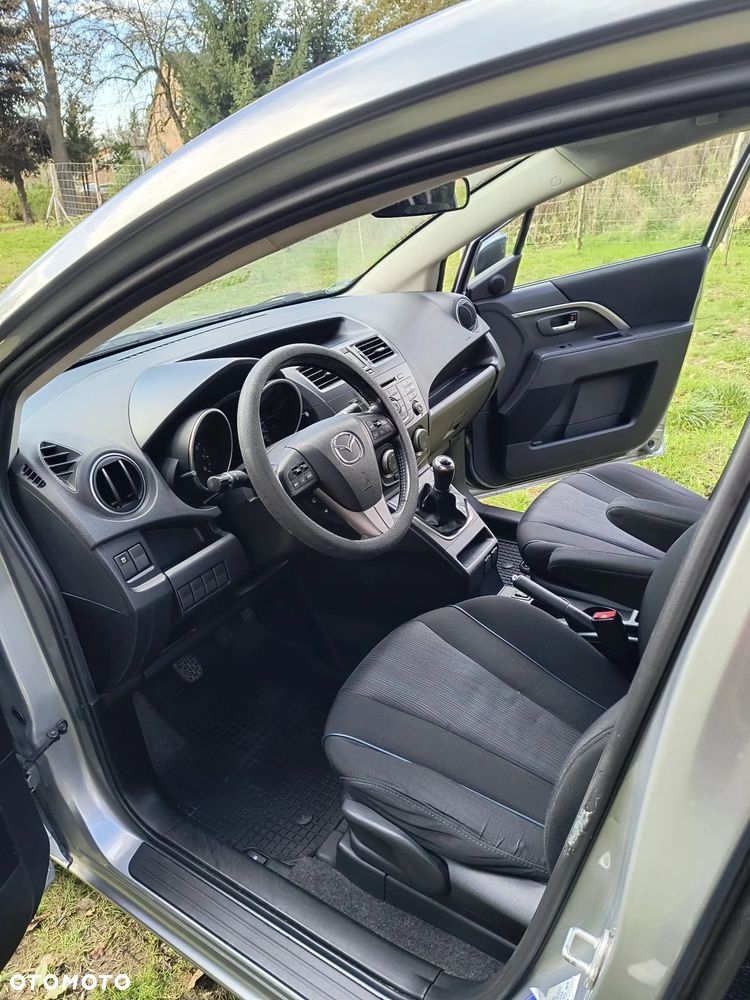 Mazda 5 - 16