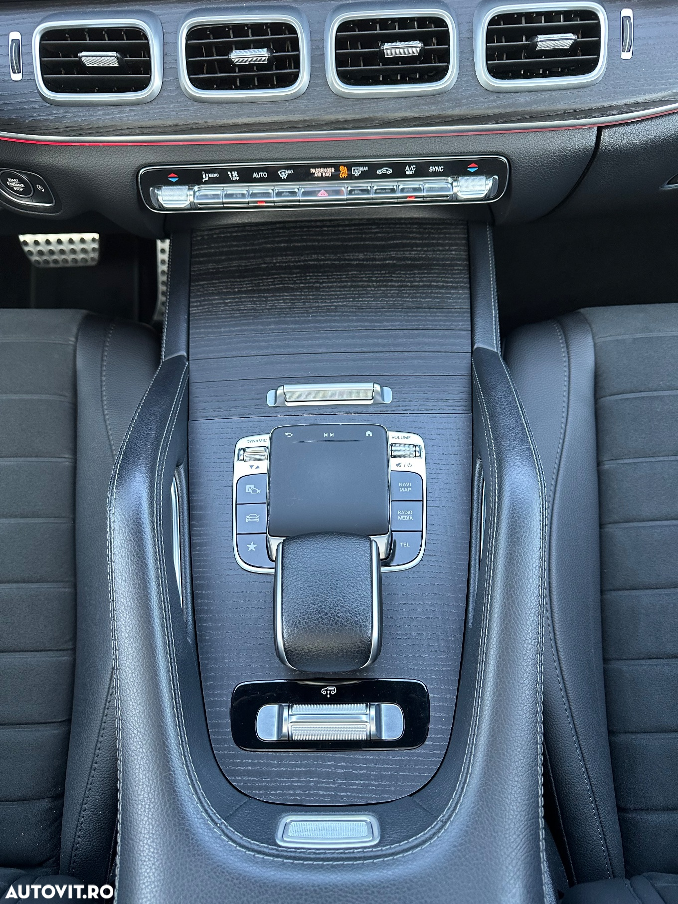 Mercedes-Benz GLE 300 d 4Matic 9G-TRONIC AMG Line - 29