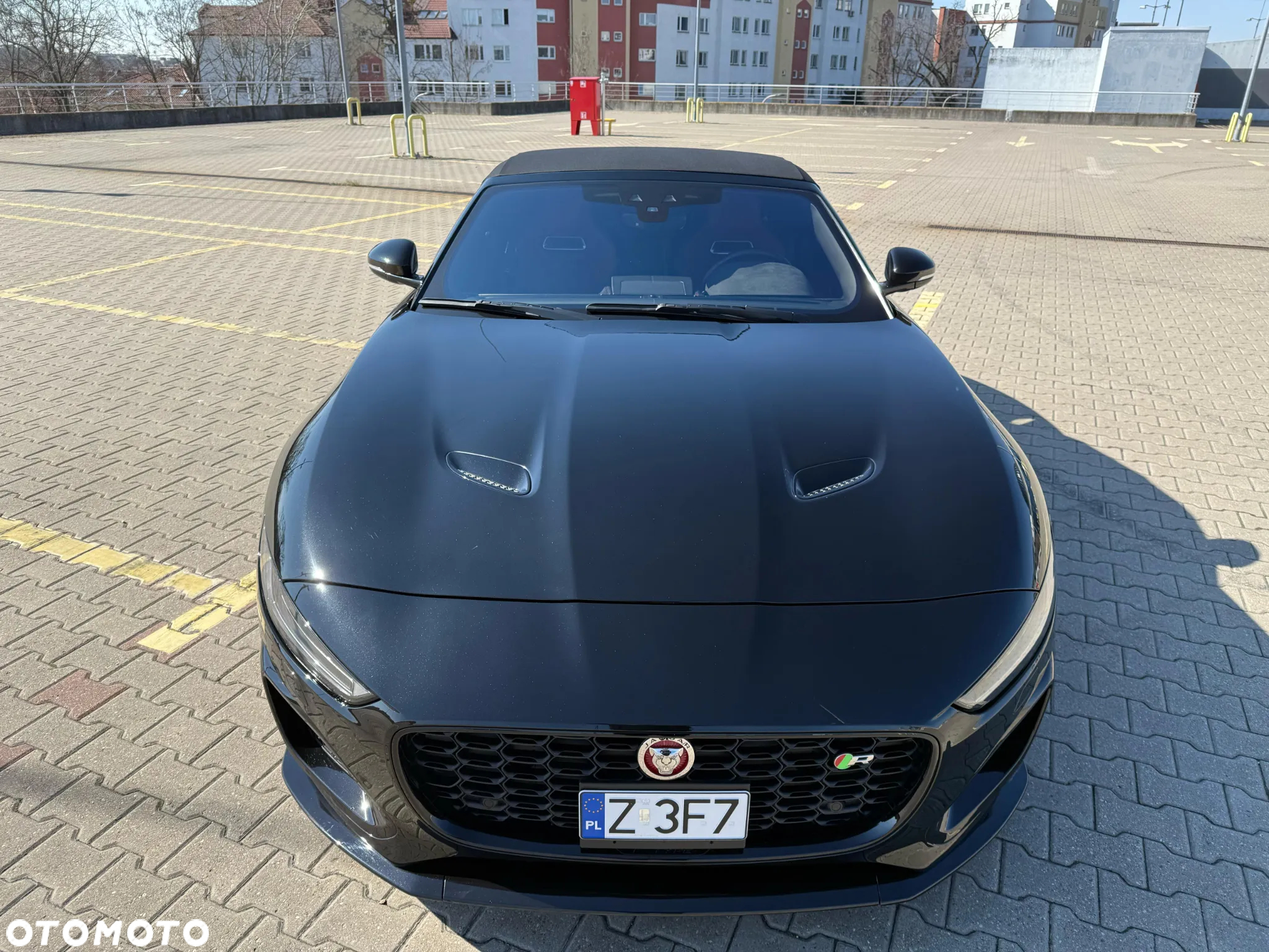Jaguar F-Type Cabriolet P575 AWD R - 3