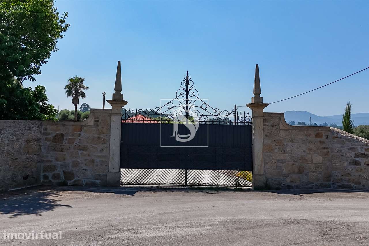 Quinta de Excelência no Coração do Minho com Produção Vinícola e de Ca - Grande imagem: 3/60