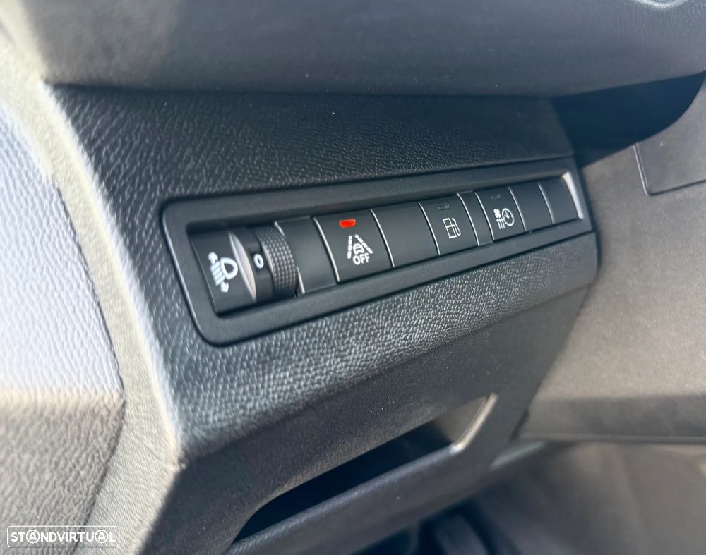 Peugeot 3008 1.6 Hybrid Allure Pack e-EAT8 - 34