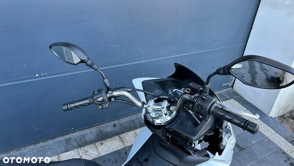 Honda PCX - 8