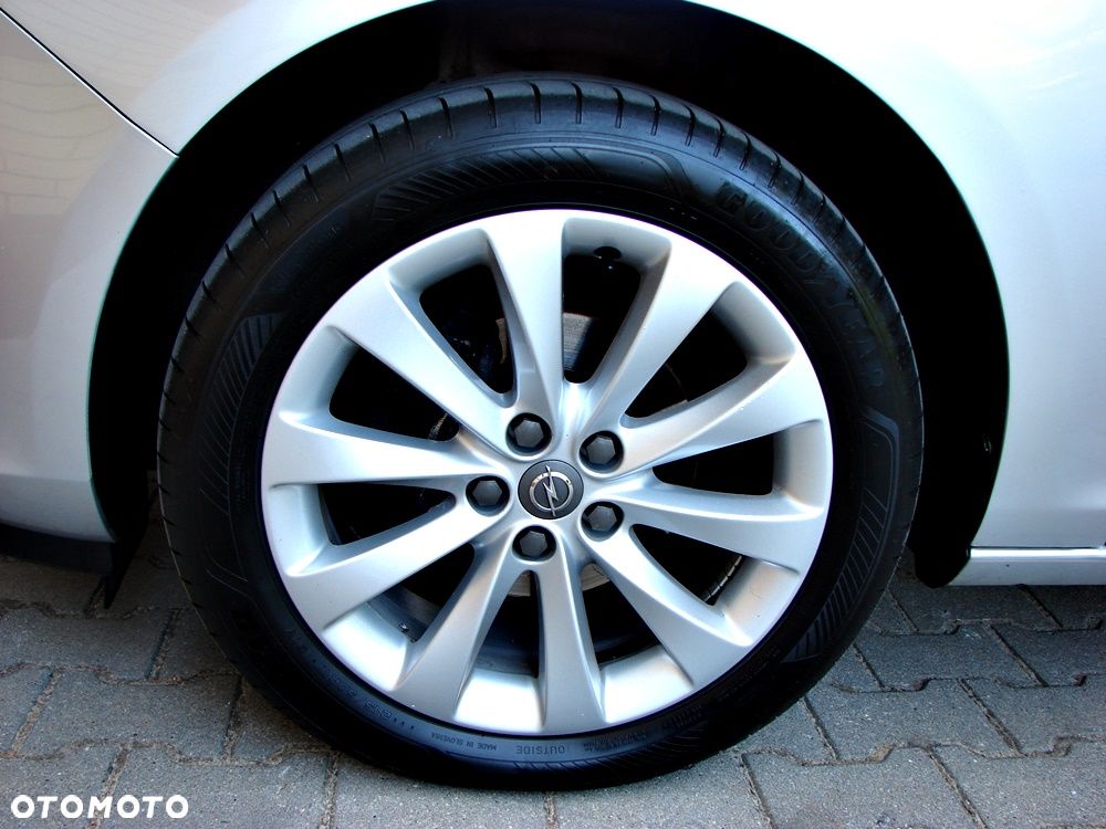 Opel Astra 1.4 Turbo Cosmo - 17