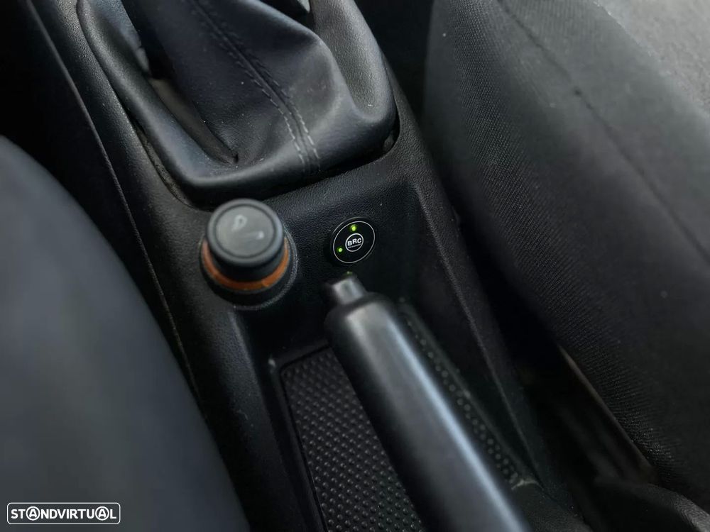 Fiat Punto 1.2 Young S&S - 16