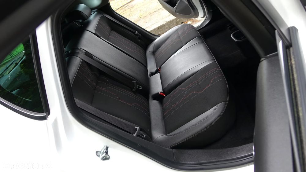 Opel Astra 1.4 Turbo - 11