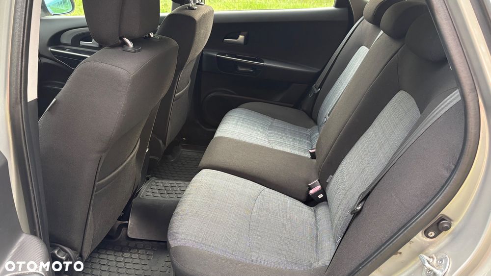 Kia Ceed 1.6 CVVT Automatik Spirit - 22