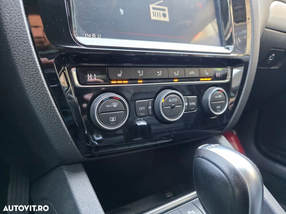 Volkswagen Jetta 1.4 DSG Highline - 19