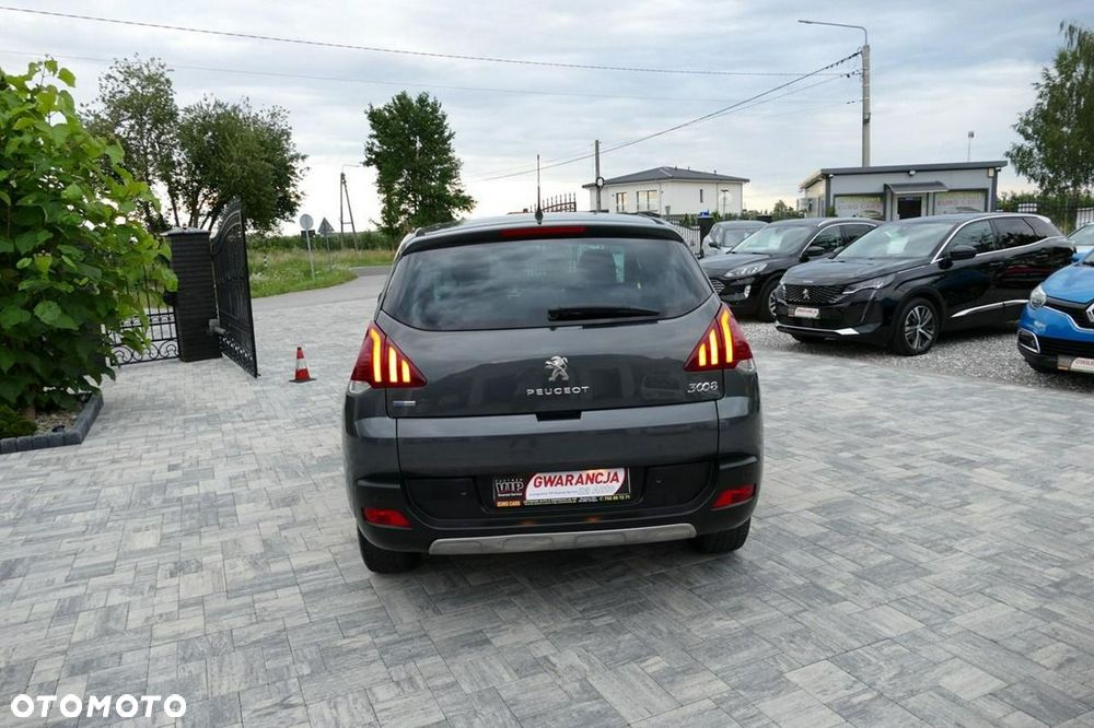 Peugeot 3008 1.2 PureTech GPF Allure S&S - 13