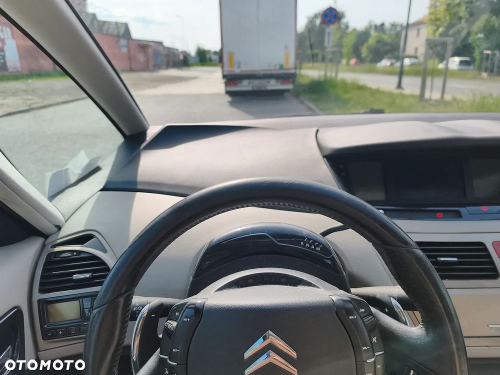 Citroën C4 Grand Picasso 2.0 16V EGS6 Exclusive - 27