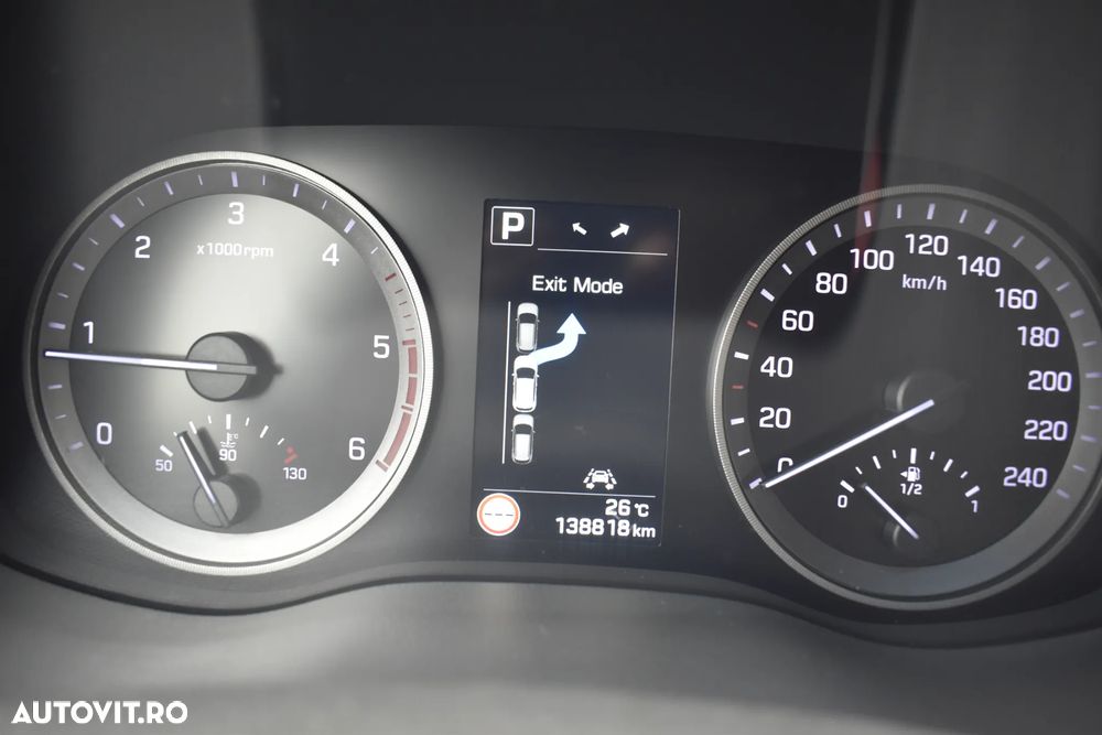 Hyundai Tucson 2.0 CRDI 4WD 6AT Luxury Pack+ - 17