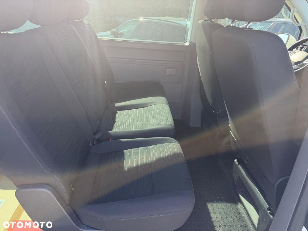 Volkswagen Caravelle 2.0 TDI L2 Comfortline - 8