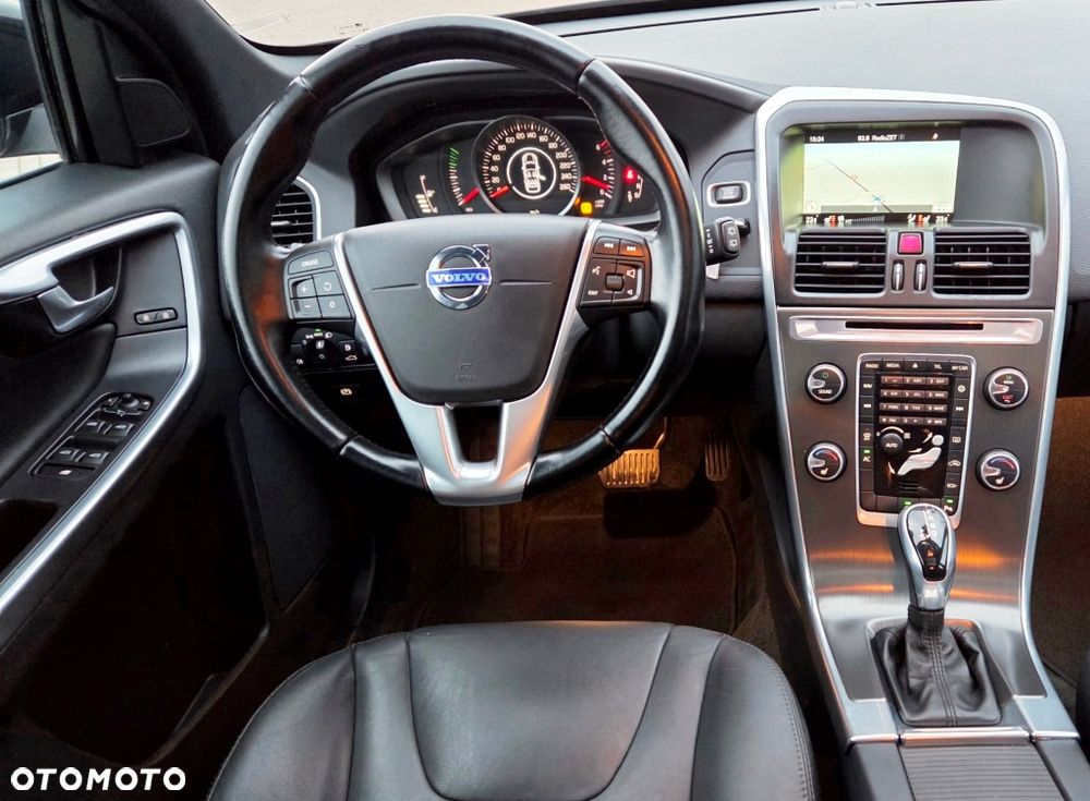 Volvo XC 60 D4 Geartronic Momentum - 34