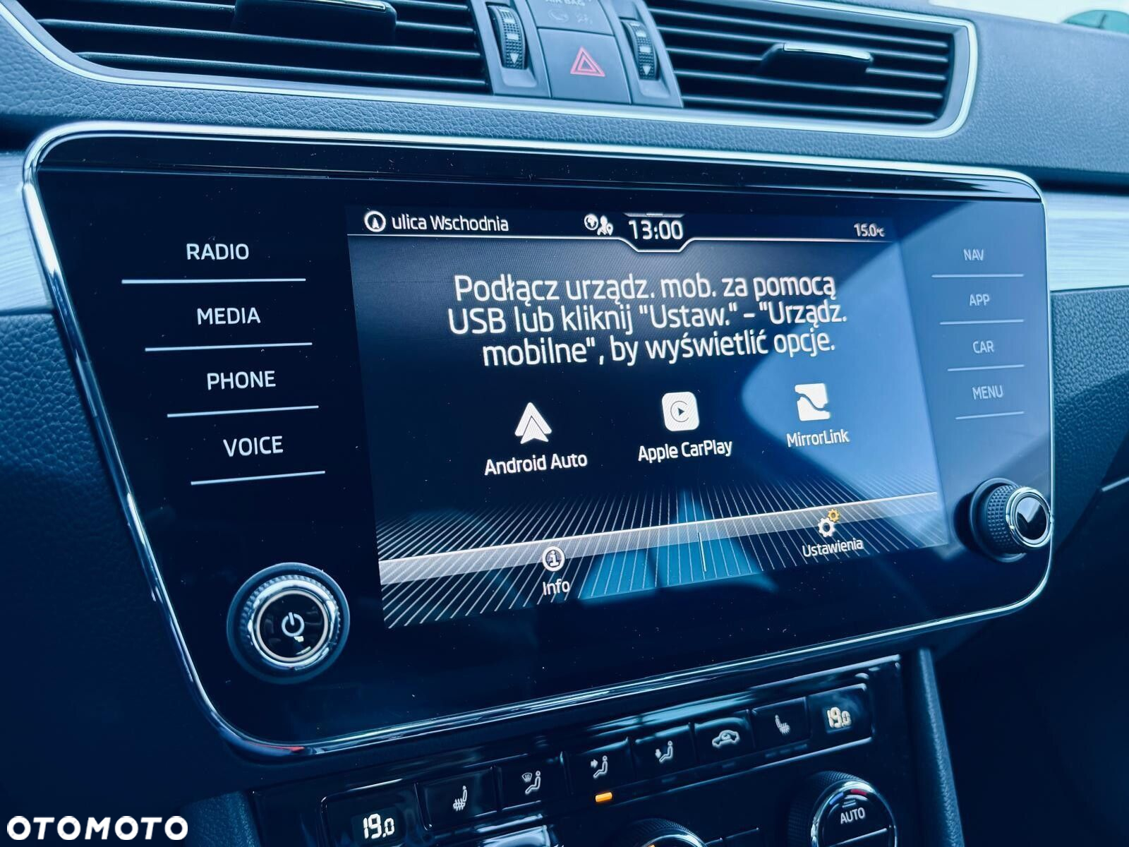 Skoda Superb 1.5 TSI Ambition DSG - 28