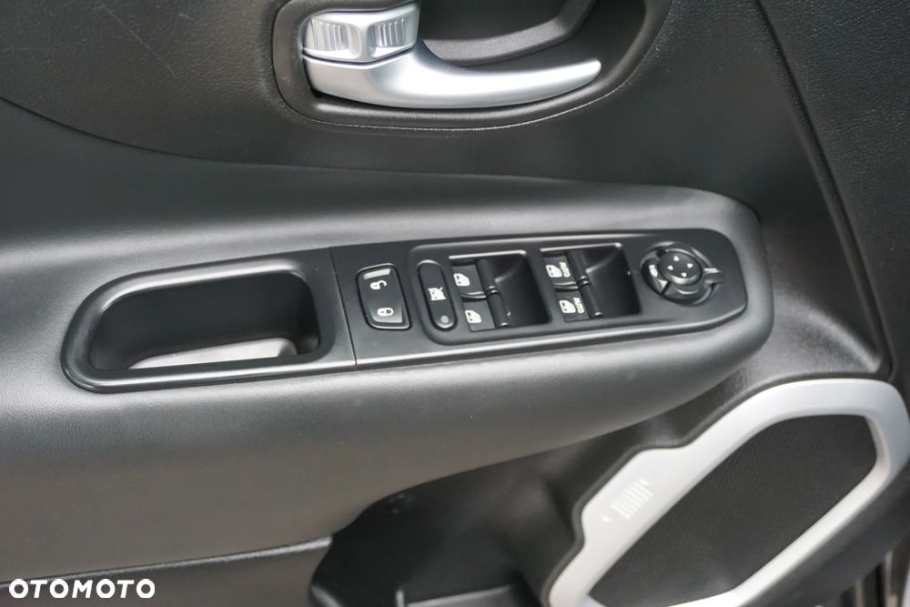 Jeep Renegade 1.4 MultiAir Limited - 18