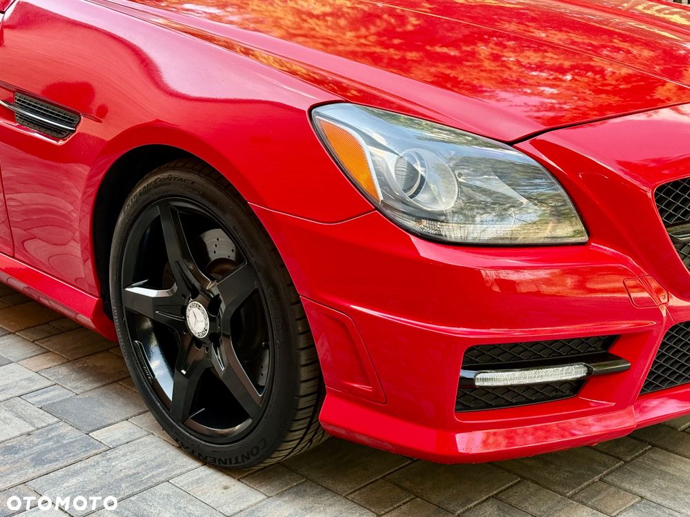 Mercedes-Benz SLK 250 (BlueEFFICIENCY) 7G-TRONIC - 5