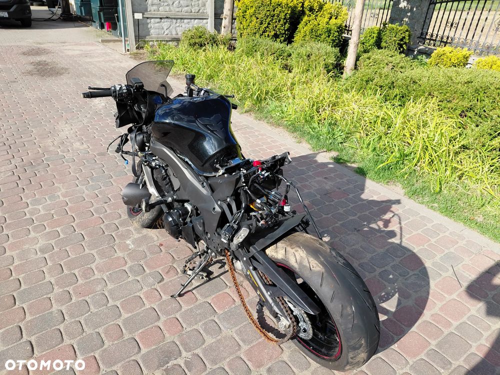 Kawasaki Ninja - 4