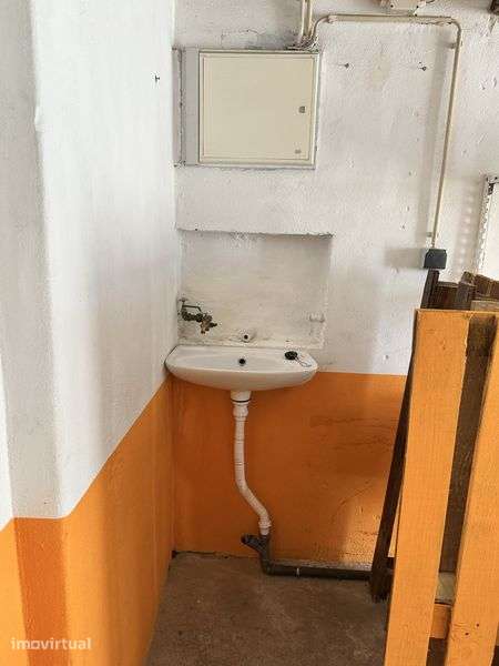 Garagem Linda-a-velha - Grande imagem: 2/8