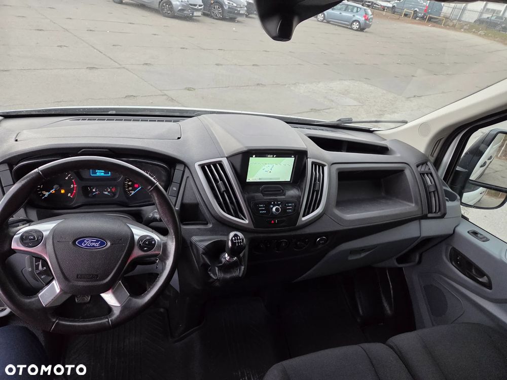 Ford Transit - 10