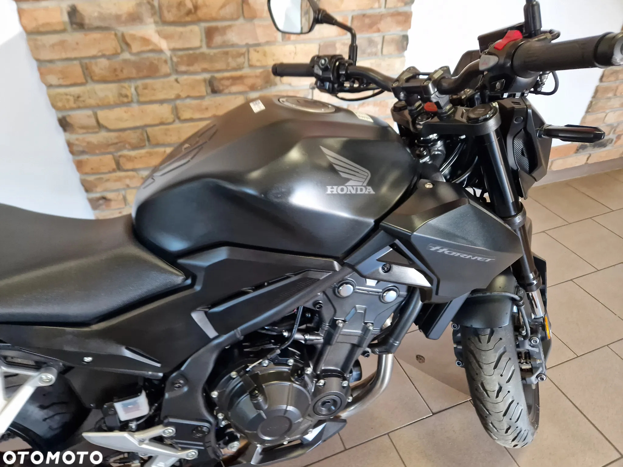 Honda Hornet - 24