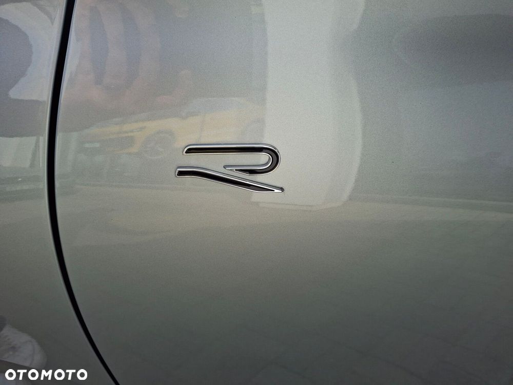 Volkswagen Tiguan - 12