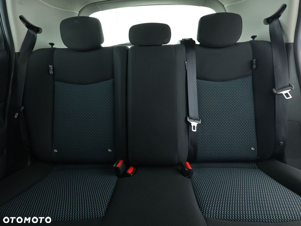 Nissan Leaf - 25