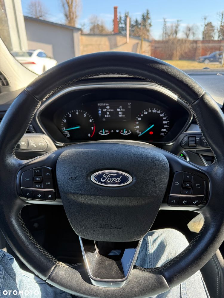 Ford Focus 1.0 EcoBoost Titanium Business - 25