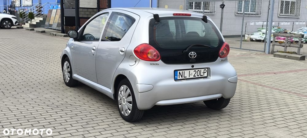 Toyota Aygo - 4