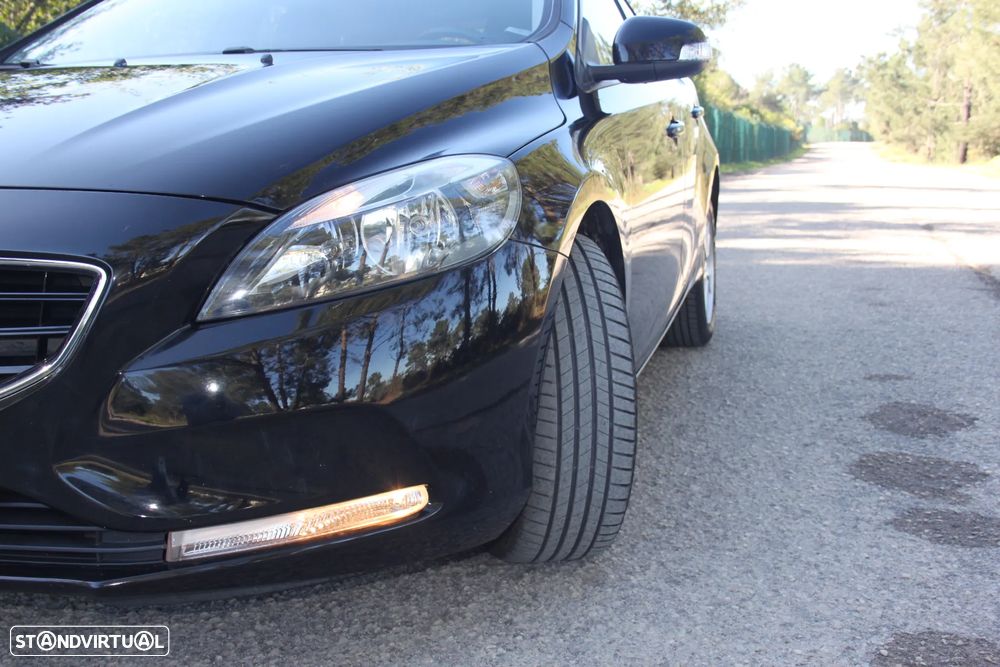 Volvo V40 2.0 D2 Momentum Eco - 30